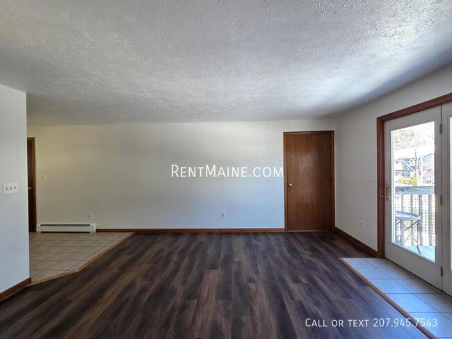 Building Photo - 7 Hartley St