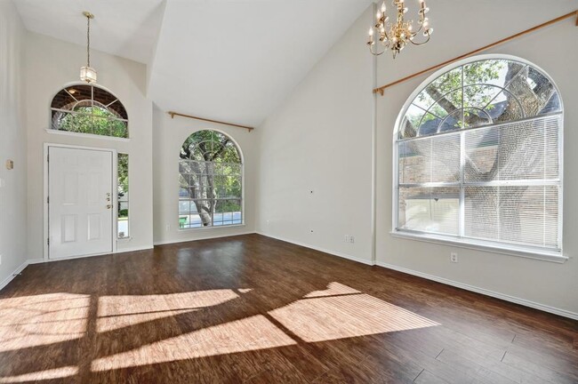 Building Photo - 14721 Yora Dr