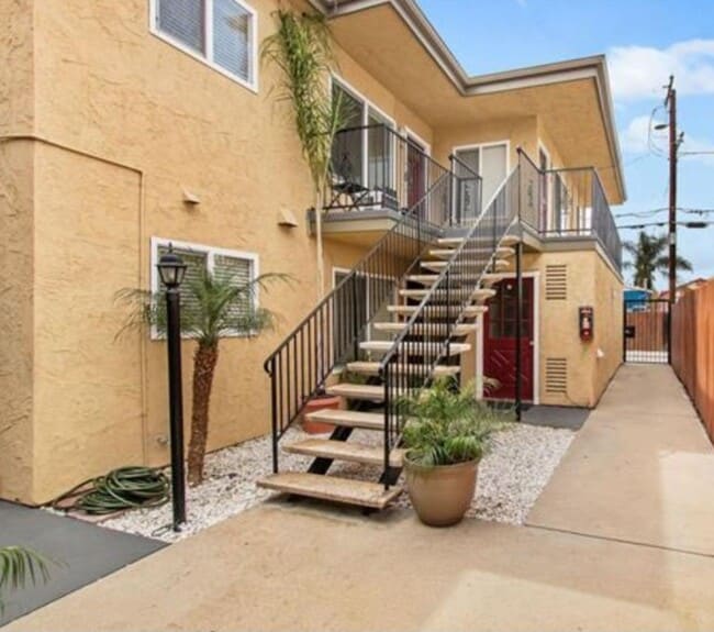 Building Photo - City Heights Condo