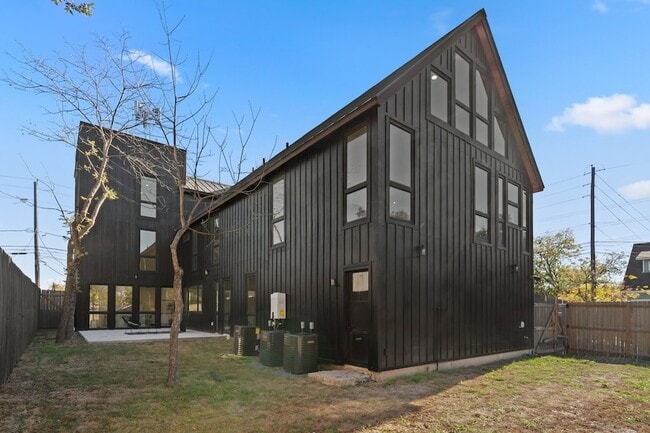 Building Photo - 3814 Wadford St