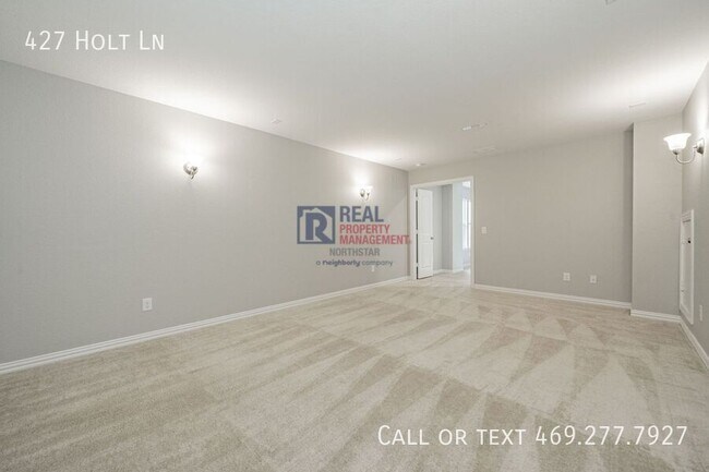 Building Photo - 427 Holt Ln
