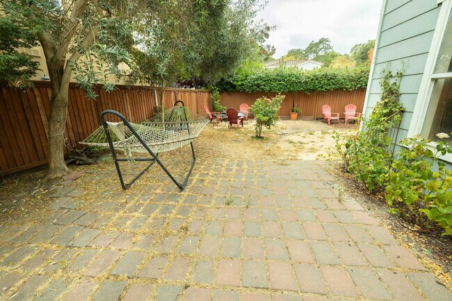 Building Photo - 115 Maybeck St