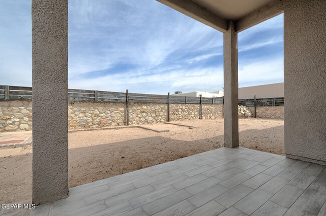 Building Photo - 14805 Holly Springs