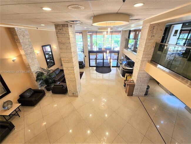 Building Photo - 290 174th St St