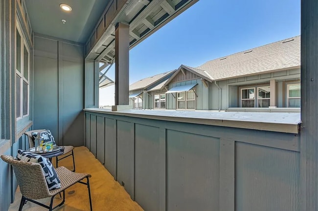 Building Photo - Premier 2/2 Condo in The Cannery