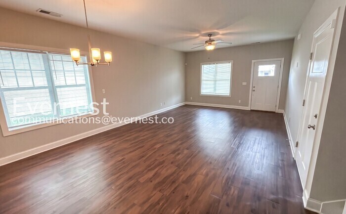 Building Photo - 5344 Roosevelt Rd