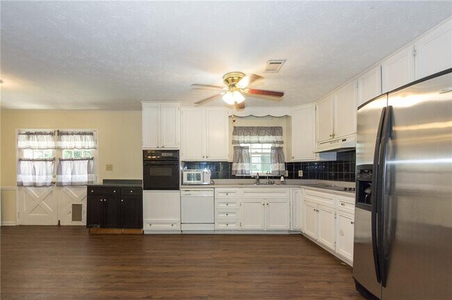 Building Photo - 3720 Sunny Hill Dr