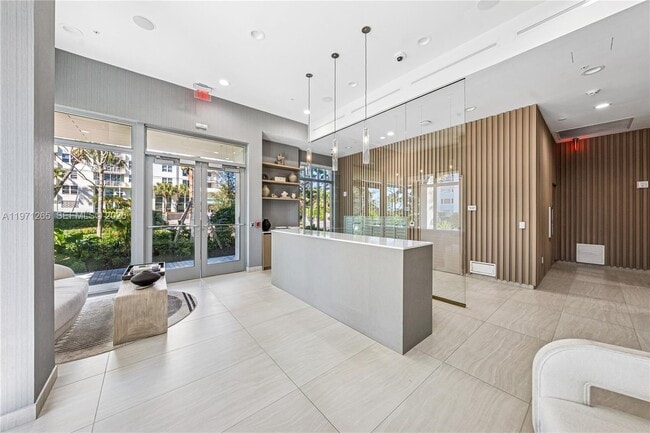 Building Photo - 10281 W Bay Harbor Dr