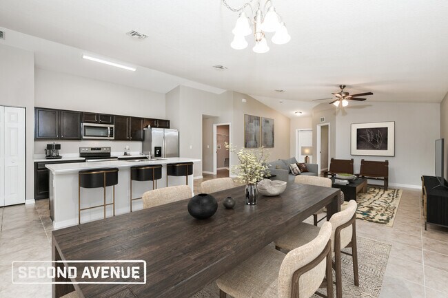 Building Photo - 846 Carnation Ave SE