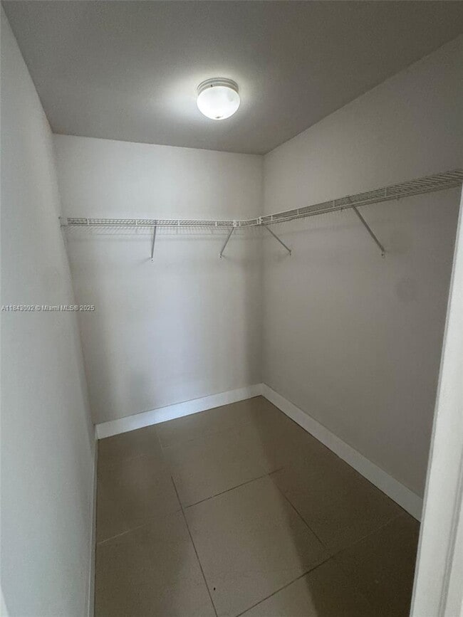 Building Photo - 2222 Van Buren St