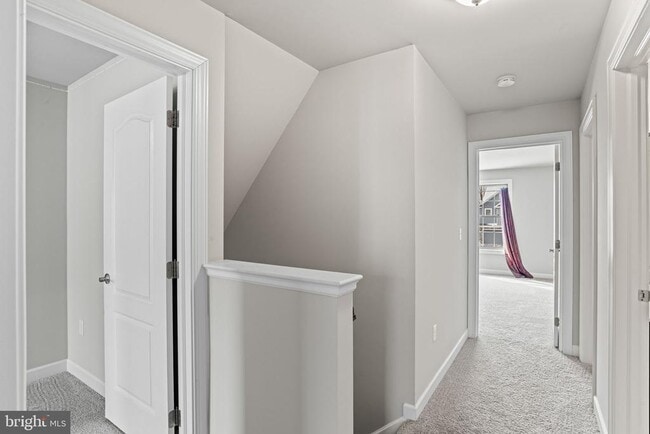 Building Photo - 140 Sage Blvd