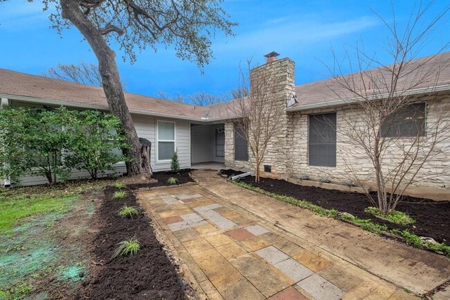 Building Photo - 9009 Sawtooth Ln