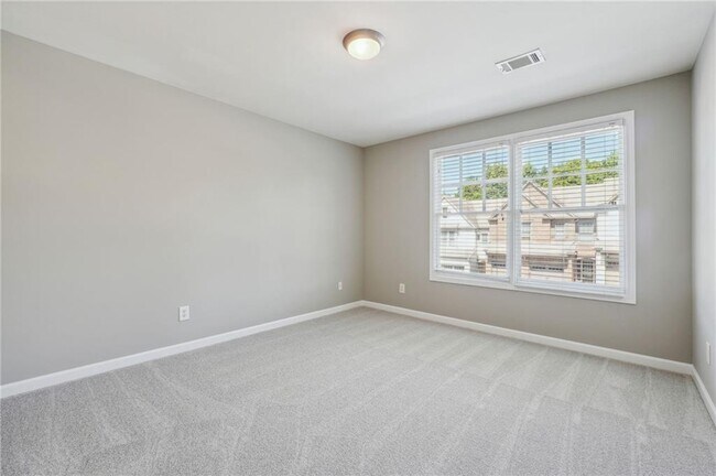 Building Photo - 4978 Berkeley Oak Dr