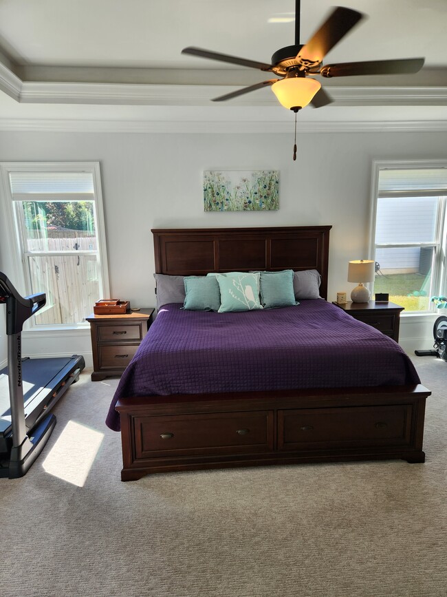 Building Photo - 5855 Vlg Rdg Wy