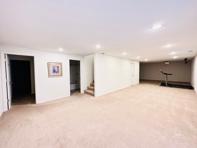 Building Photo - 16207 S St