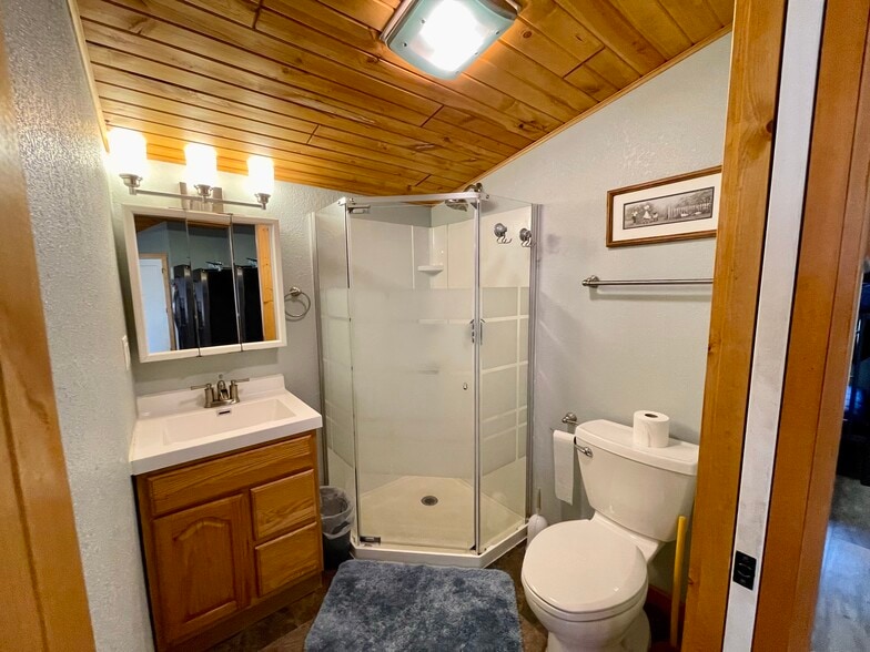 Building Photo - 2154 Twin Springs Rd