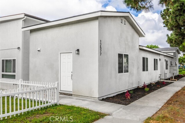 Building Photo - 12571 Kensington Ln