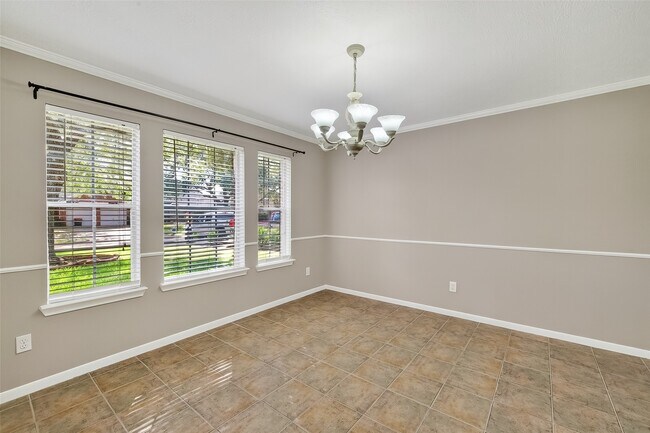 Building Photo - 1702 Bonnie Lea Ln