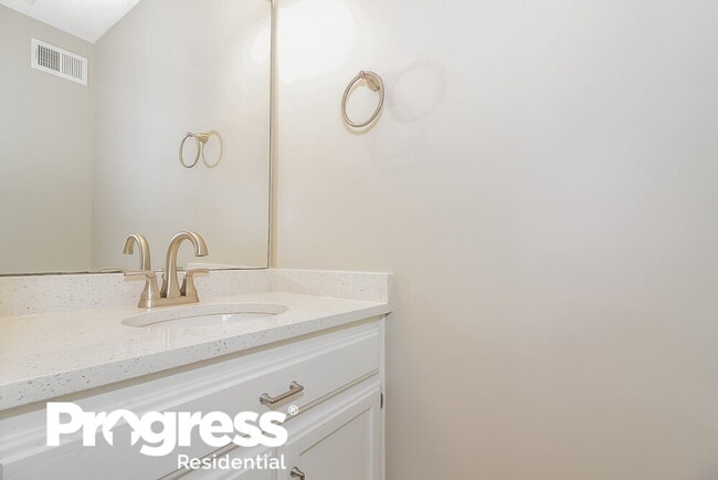 Building Photo - 7726 Deer Trail Ln