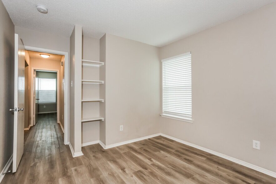 Building Photo - 10213 Dallam Ln