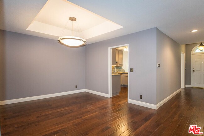 Building Photo - 4355 Ventura Canyon Ave