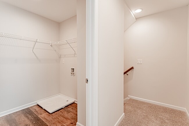 Building Photo - 117 Sweet Almond Ct