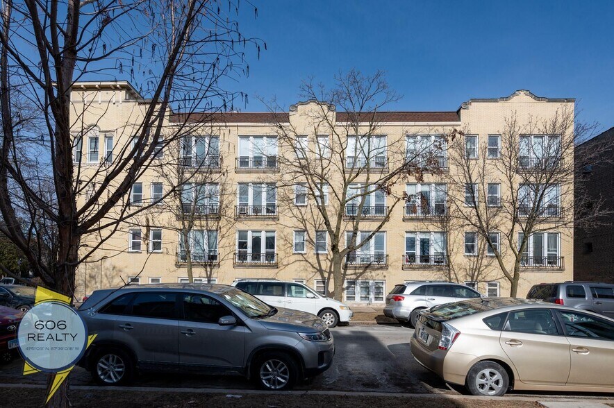 Building Photo - 4901 N Christiana Ave