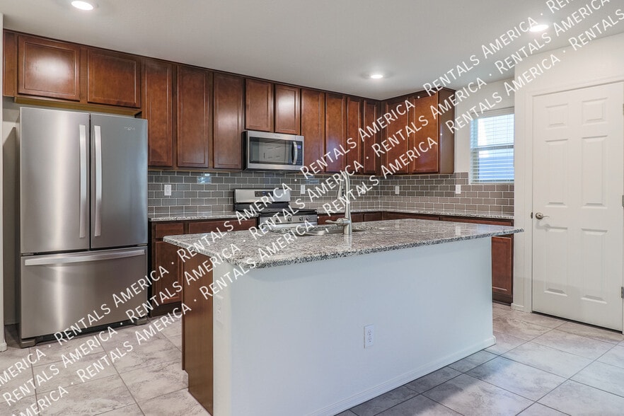 Building Photo - 16267 W La Ventilla Way