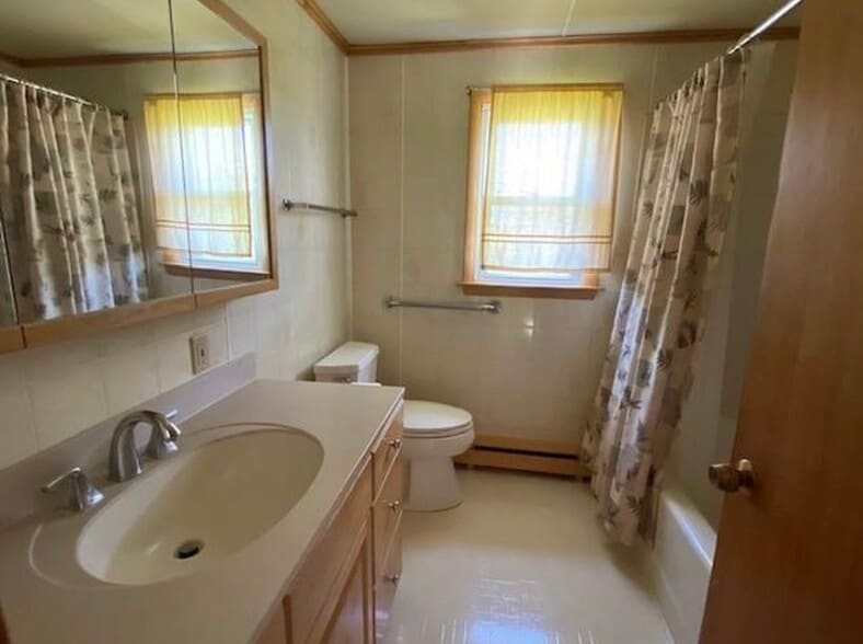 Building Photo - 1009 Beechwood Ln