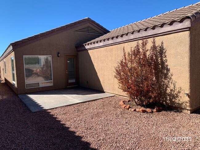 Building Photo - 4964 E Catalina Ct