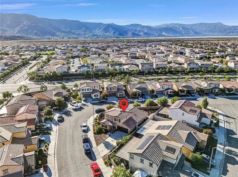 Building Photo - 29427 Linden Pl