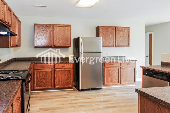 Building Photo - 212 Sagebrook Dr