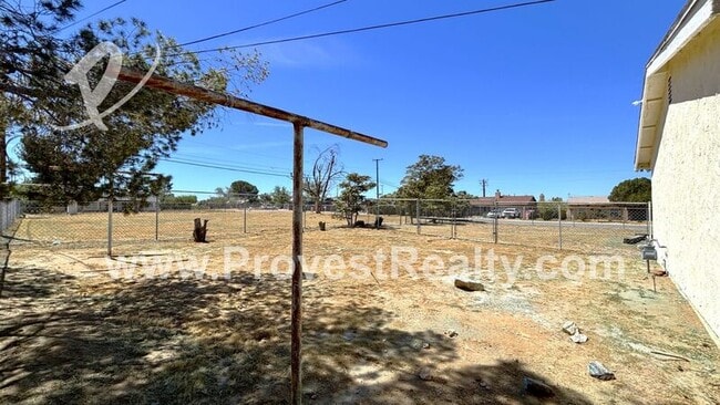 Building Photo - 14313 Osage Rd