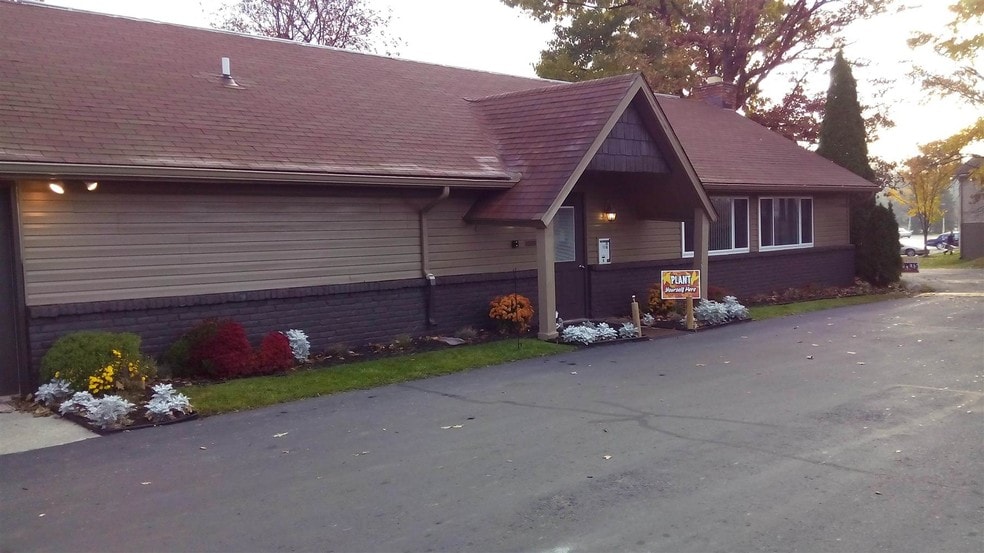 Waters Edge Apartments 549 Lakewood Dr South Lyon MI 48178