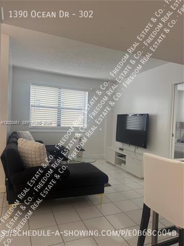 Building Photo - 1390 Ocean Dr
