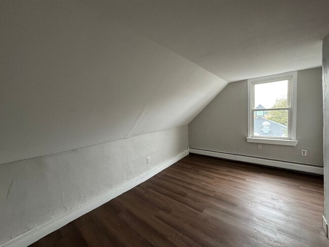 Building Photo - 43-49 Friend St