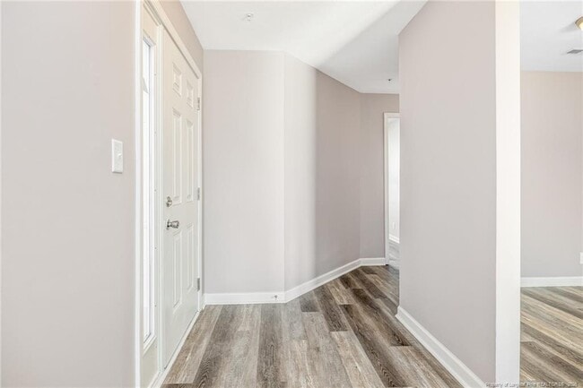 Building Photo - 264 Waterdown Dr