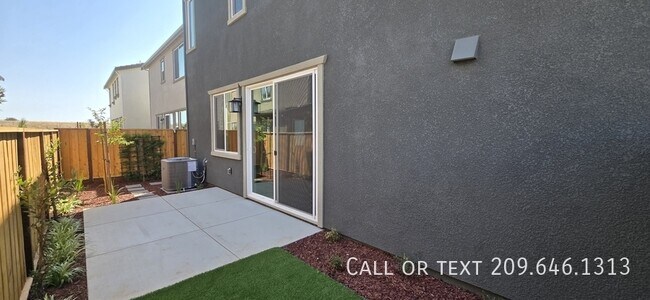 Building Photo - 1695 Placer Pl