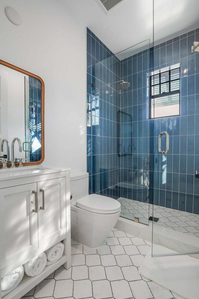 Building Photo - 19471 Harbor Rd S