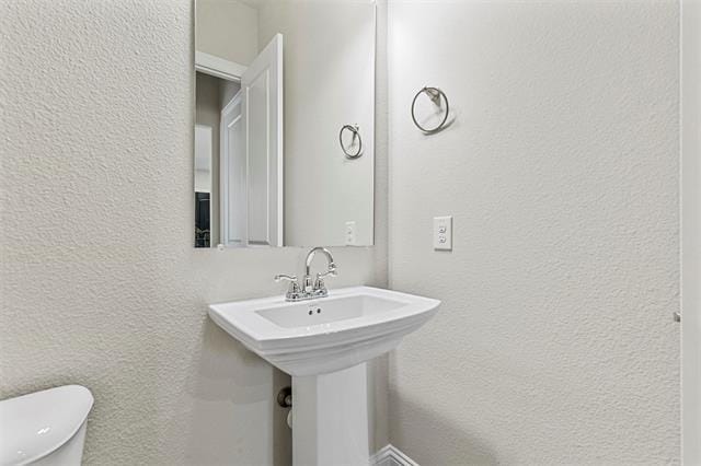 Building Photo - 2221 Apex Dr