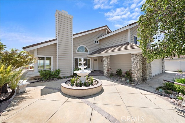 Building Photo - 2105 Via Gavilan