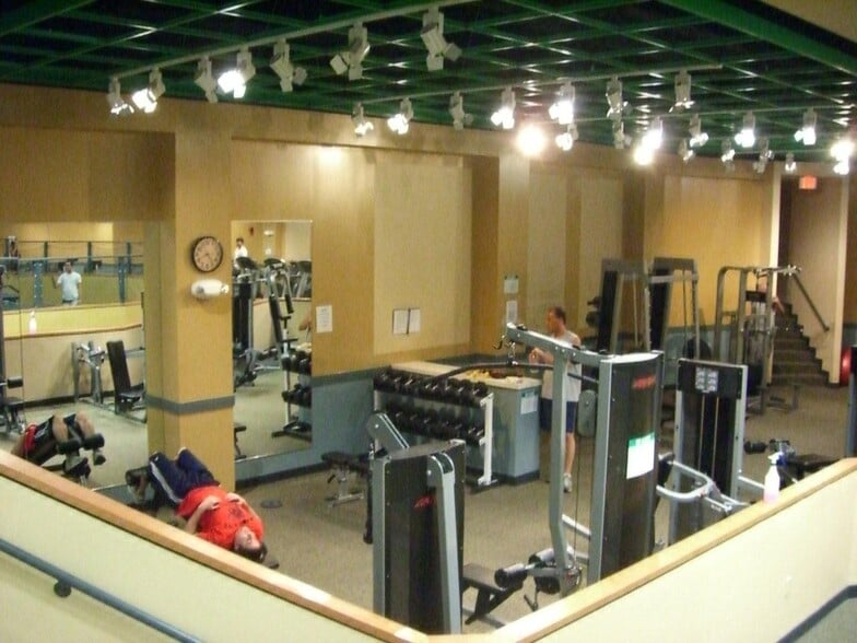 Building Photo - 1121 Arlington Blvd