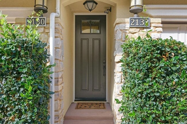 Building Photo - Spacious 2 Bedroom + Office/Den Townhome in Beautiful San Marcos, CA