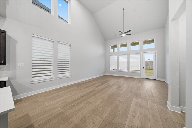 Building Photo - 31719 Hatcher Grv Ln