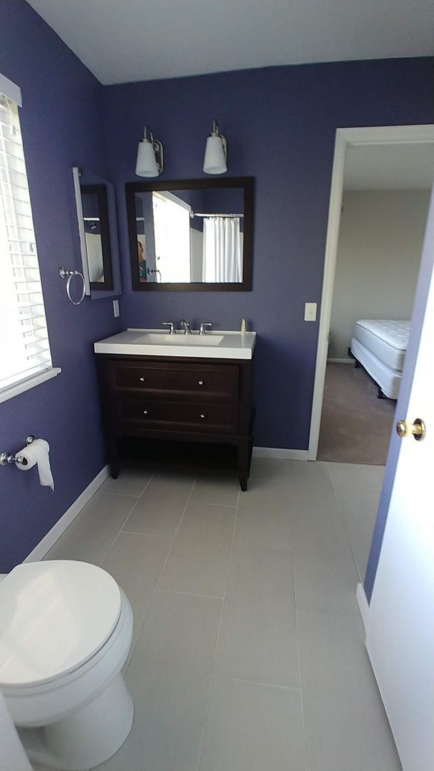 Building Photo - Beautiful 3 Bedroom Home Available in Sept...