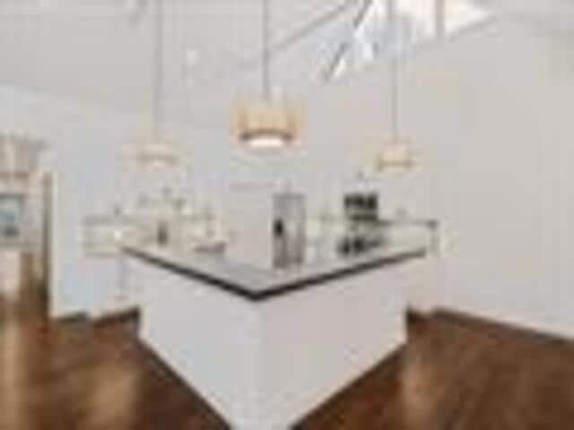Building Photo - 2060 Carr Ave