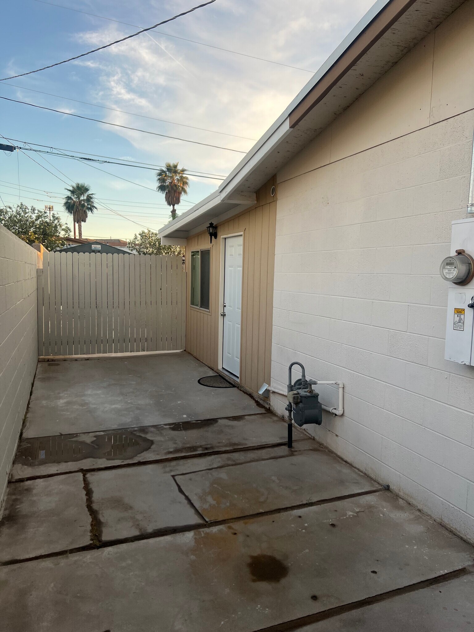 Building Photo - 4011 Placita Ave