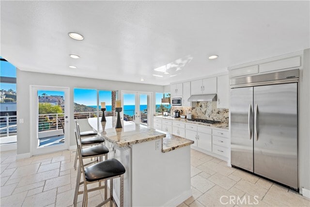 Building Photo - 1670 Del Mar Ave