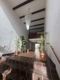 Building Photo - Spacious 2-Bed, 2-Bath Condo in Prime Culver City Location – Freshly Updated!