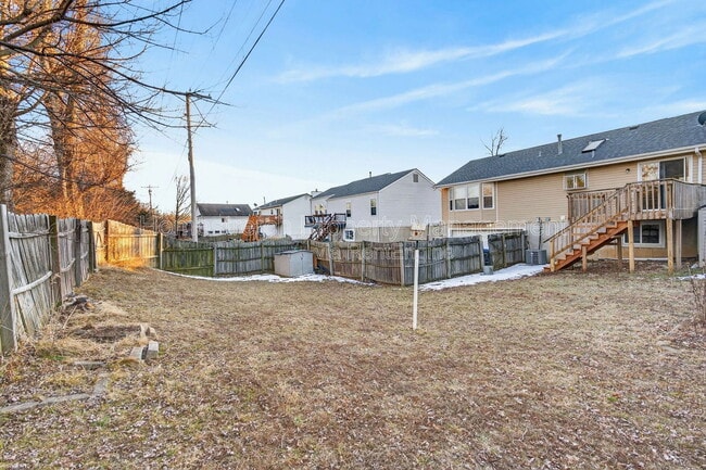 Building Photo - 4 Devondale Pl